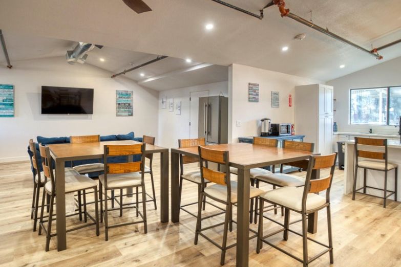 Dining and lounge area
