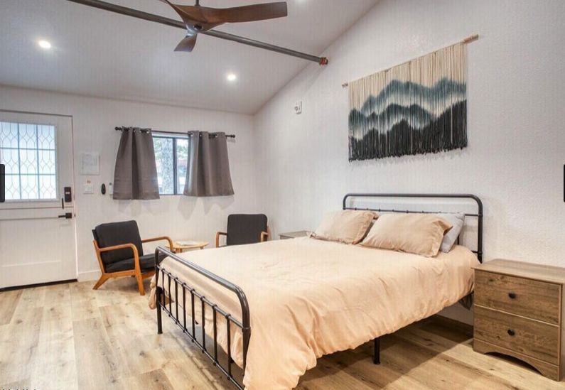 Guest room with private entry